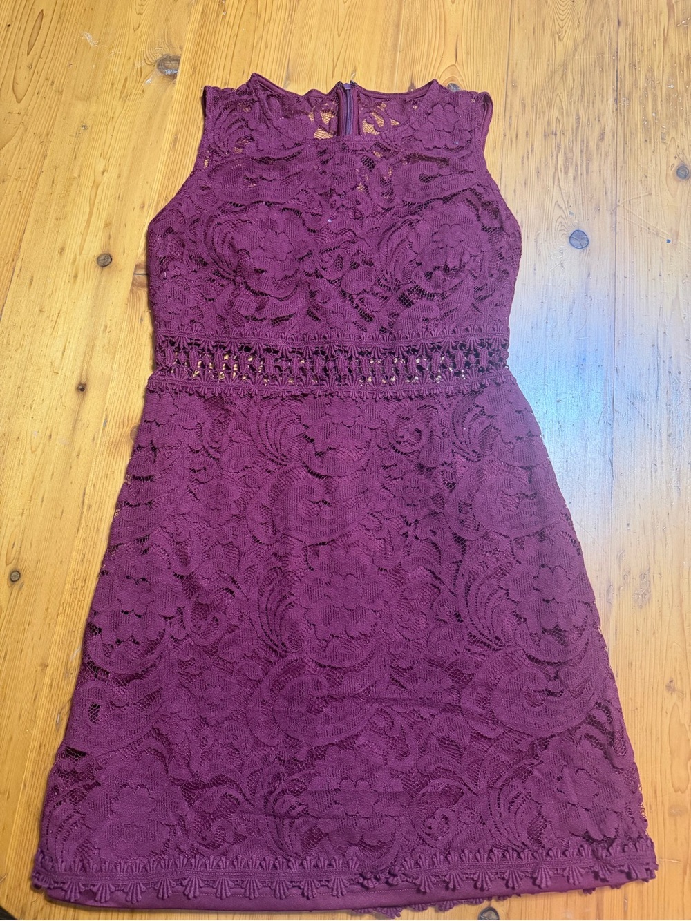 Lace Fit-and-Flare Sleeveless Dress in Deep Berry size 6